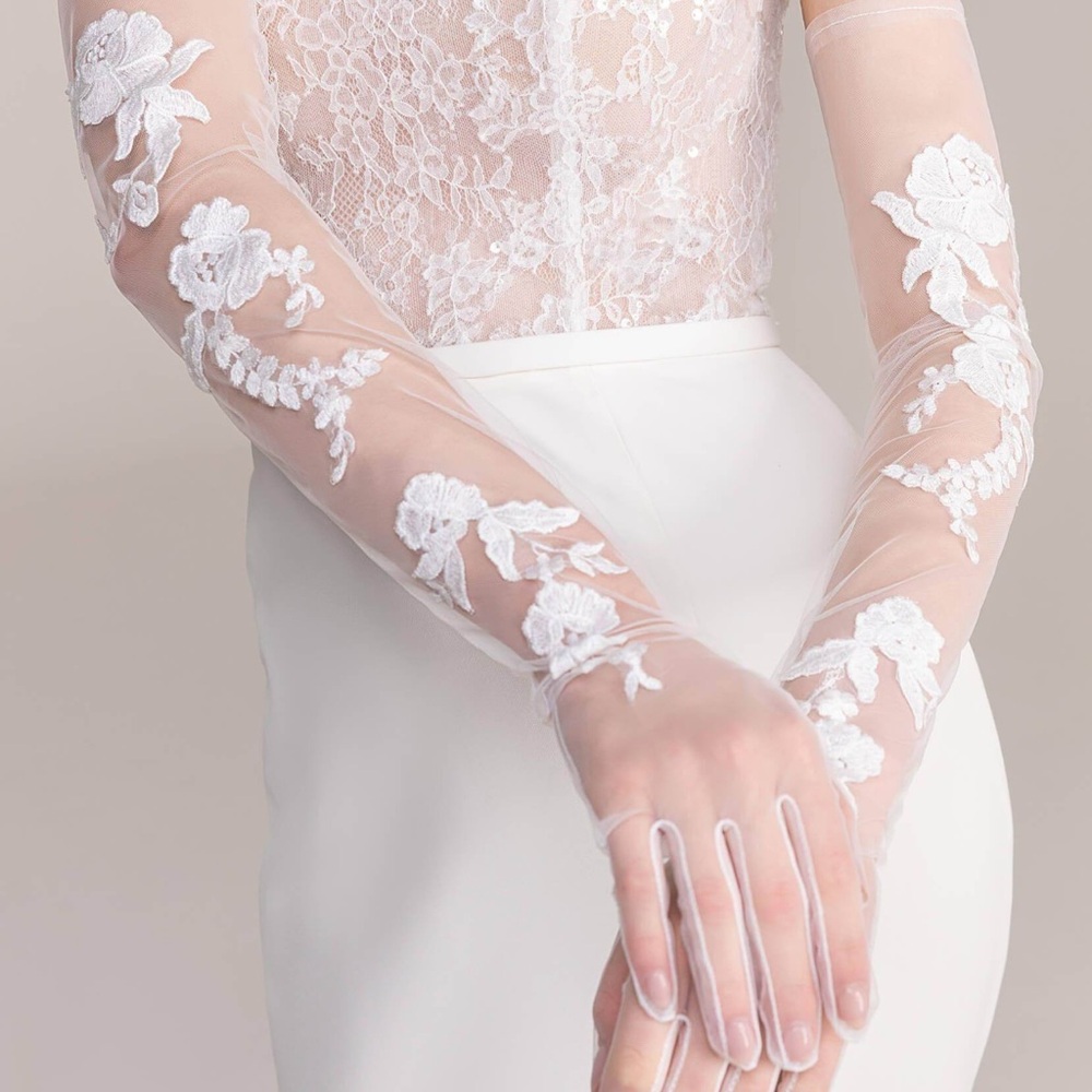 Fingertips Opera Tulle Wedding Gloves Appliques